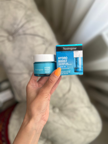 ژل آبرسان نوتروژینا هیدرو بوست (Neutrogena Hydro Boost Water Gel