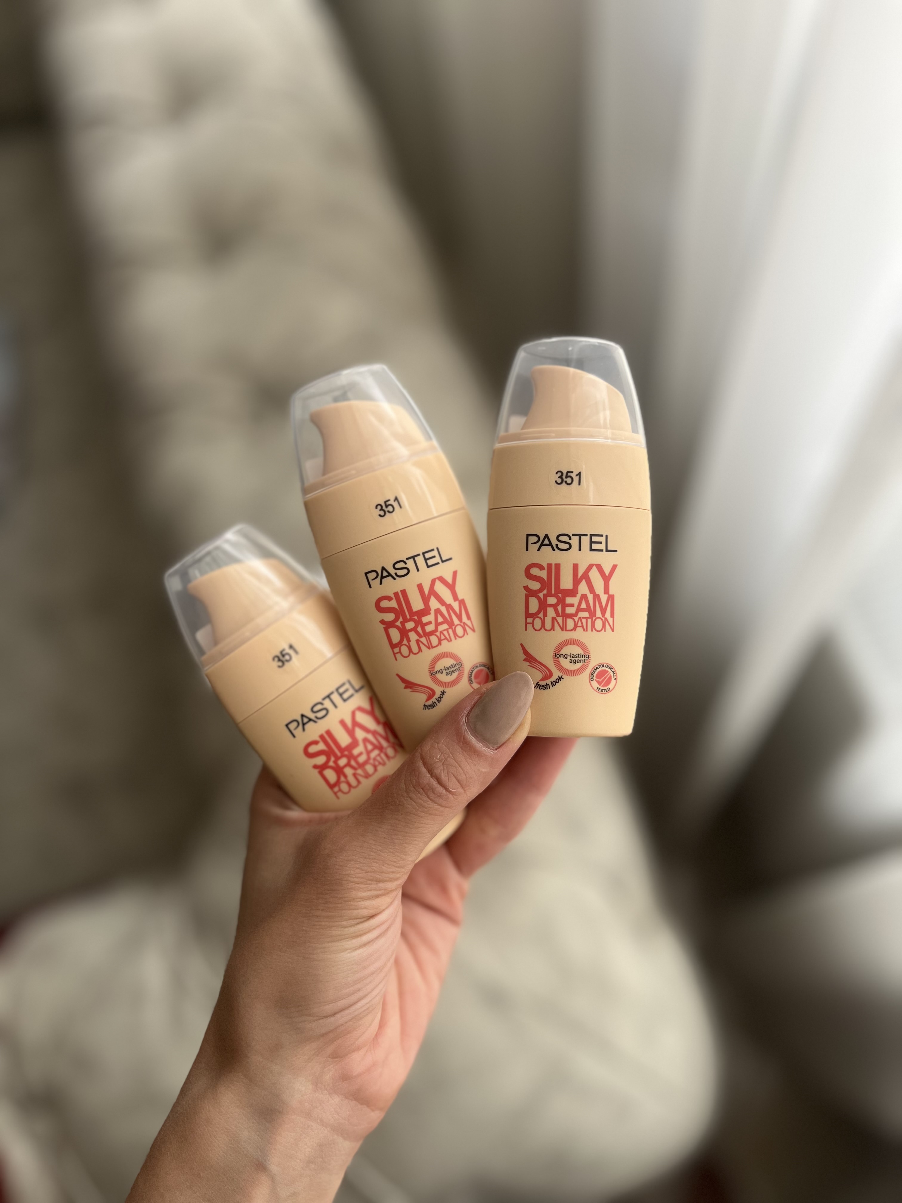 کرم پودر پاستل Silky Dream Foundation