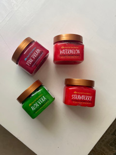 اسکراب میوه ایی 600میل برند Fruit of the Wokali Pink Dream Natural Sherbet Scrub
