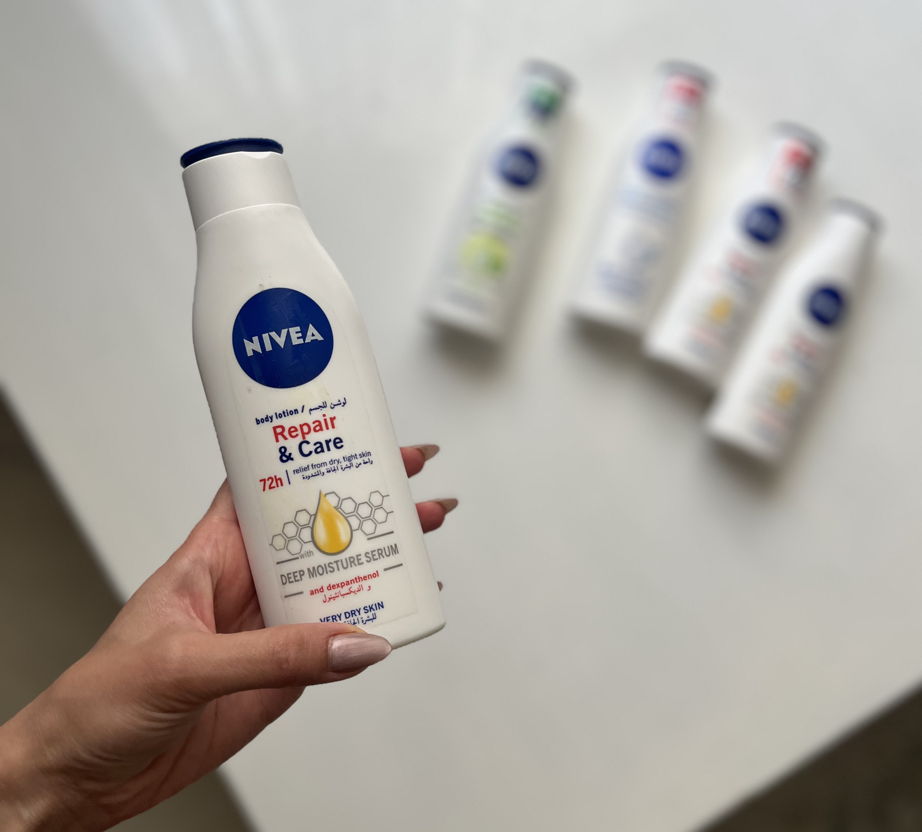 لوسیون بدن نیوآ Repair & Care 72H مخصوص پوست خیلی خشک است و حجم آن ۲۰۰ میل